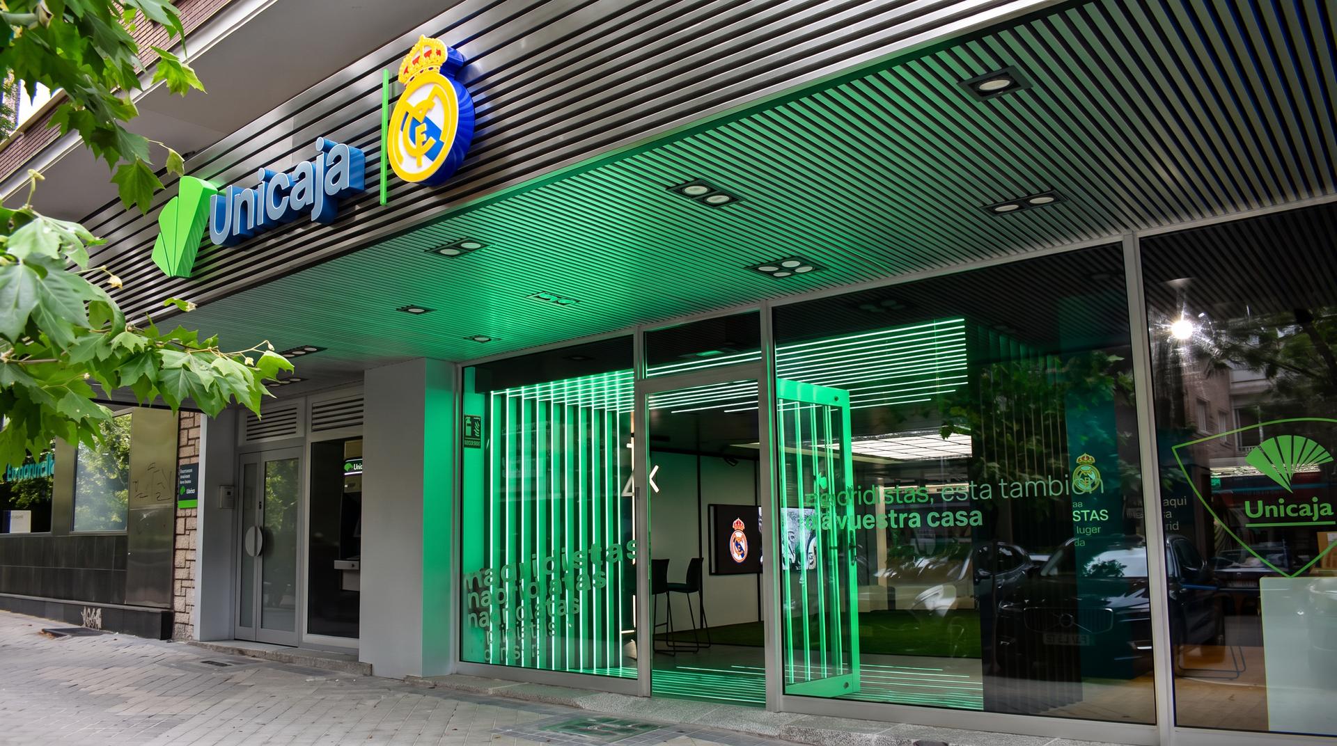 Espacio Real Madrid branch front with the Unicaja and Real Madrid signs